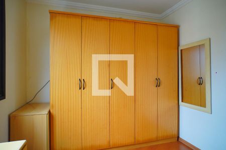 Quarto 1 de apartamento para alugar com 2 quartos, 58m² em Jardim Carvalho, Porto Alegre