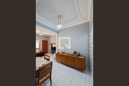 Sala de casa de condomínio para alugar com 3 quartos, 123m² em Jardim Imperador, Praia Grande