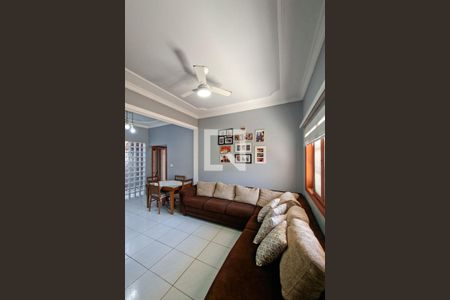 Sala de casa de condomínio para alugar com 3 quartos, 123m² em Jardim Imperador, Praia Grande