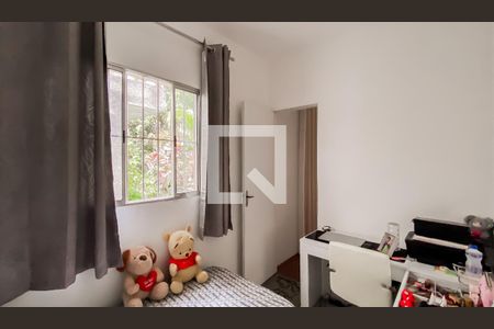 Quarto 2 de casa à venda com 6 quartos, 300m² em Vila Euthalia, São Paulo