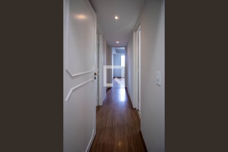 Corredor de apartamento para alugar com 3 quartos, 83m² em Panamby, São Paulo