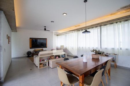 Sala de casa de condomínio para alugar com 4 quartos, 369m² em Parque São Bento, Sorocaba