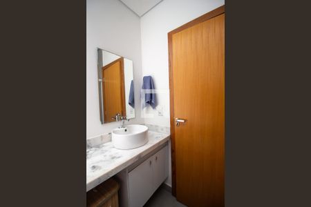 Banheiro da Suíte 1 de casa de condomínio para alugar com 4 quartos, 369m² em Parque São Bento, Sorocaba