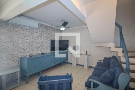 Sala de casa de condomínio para alugar com 4 quartos, 196m² em Vila Assunção, Porto Alegre