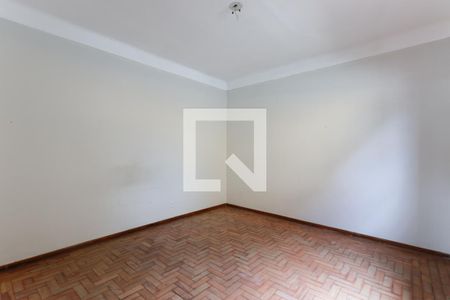 Casa 1 - Quarto 2 de casa à venda com 4 quartos, 240m² em Vila Carbone, São Paulo