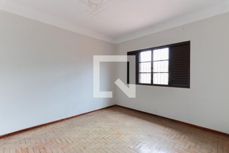 Casa 1 - Quarto 1 de casa à venda com 4 quartos, 240m² em Vila Carbone, São Paulo
