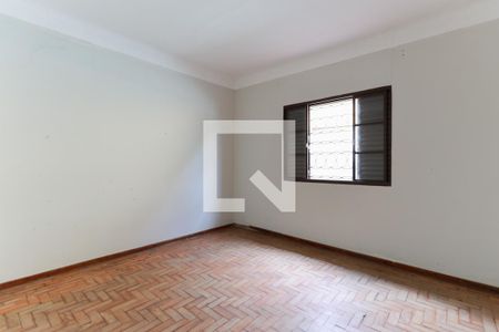 Casa 1 - Quarto 2 de casa à venda com 4 quartos, 240m² em Vila Carbone, São Paulo