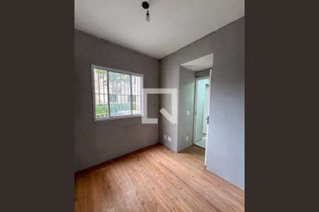 Quarto 1 de apartamento para alugar com 2 quartos, 32m² em Parque Fongaro, São Paulo