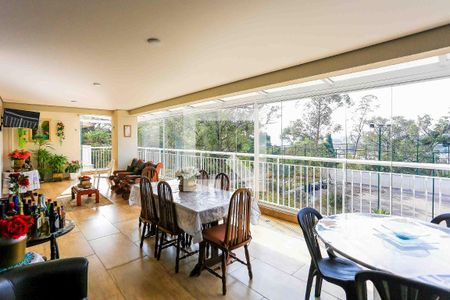 Apartamento para alugar com 3 quartos, 234m² em Jardim Arpoador, São Paulo