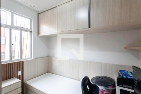 Quarto 2 de apartamento à venda com 3 quartos, 60m² em Alípio de Melo, Belo Horizonte