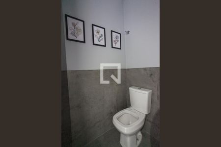 Lavabo de apartamento para alugar com 3 quartos, 95m² em Osvaldo Rezende, Uberlândia
