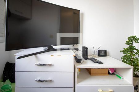 Quarto 1 de apartamento para alugar com 3 quartos, 58m² em Vila Pirajussara, São Paulo