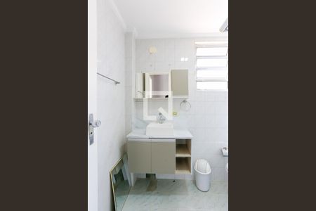 banheiro de casa para alugar com 3 quartos, 145m² em Vila Adalgisa, São Paulo