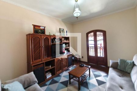 Sala de TV de casa à venda com 3 quartos, 220m² em Vila Progresso, Campinas