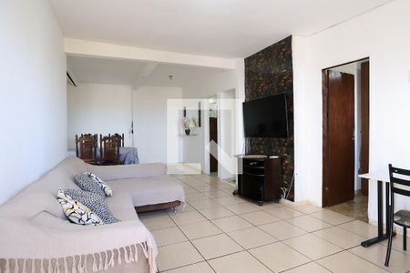 Sala de casa para alugar com 3 quartos, 110m² em São Lucas, Belo Horizonte