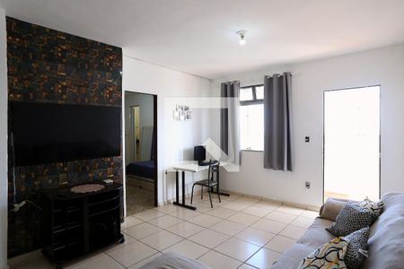 Sala de casa para alugar com 3 quartos, 110m² em São Lucas, Belo Horizonte