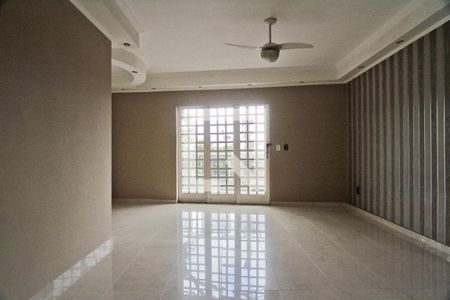 Sala de casa para alugar com 3 quartos, 211m² em Vila Boacava, São Paulo