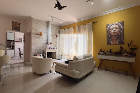 Sala de Estar de casa à venda com 3 quartos, 200m² em Vila Pedro Moreira, Guarulhos