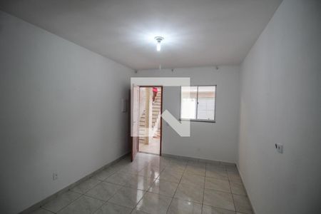 Sala de casa para alugar com 2 quartos, 56m² em Parque Sao Vicente, Belford Roxo