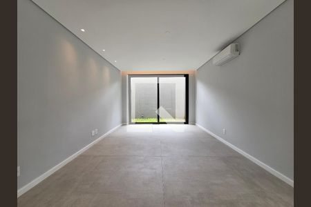 Sala de casa à venda com 4 quartos, 550m² em Jardim Luzitania, São Paulo