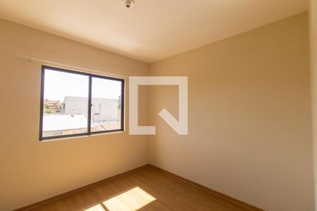 Quarto 2 de casa para alugar com 3 quartos, 121m² em Novo Mundo, Curitiba
