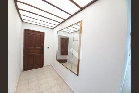 Hall de entrada de apartamento para alugar com 3 quartos, 175m² em Itararé, São Vicente