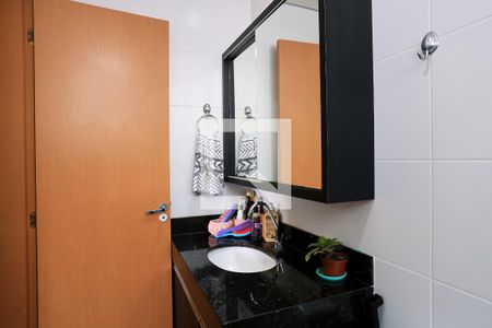 Banheiro da Suíte de apartamento à venda com 3 quartos, 79m² em Esplanada, Belo Horizonte