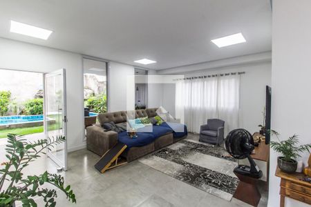 Sala de casa de condomínio para alugar com 4 quartos, 385m² em Alphaville, Santana de Parnaíba
