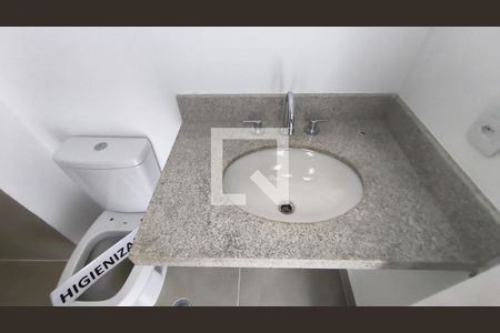 Banheiro de kitnet/studio à venda com 1 quarto, 24m² em Ipiranga, São Paulo