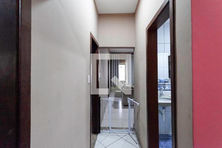 Corredor de casa à venda com 4 quartos, 320m² em Parque Xangri-lá, Contagem