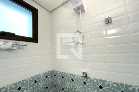 Banheiro de apartamento para alugar com 1 quarto, 49m² em Santa Tereza, Belo Horizonte