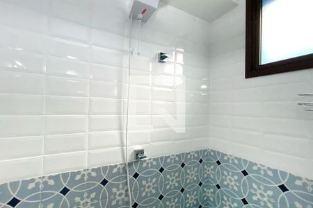 Banheiro de apartamento para alugar com 1 quarto, 49m² em Santa Tereza, Belo Horizonte