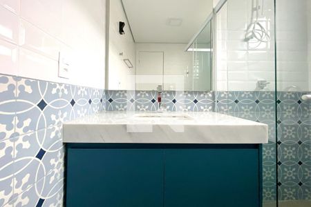 Banheiro de apartamento para alugar com 1 quarto, 49m² em Santa Tereza, Belo Horizonte