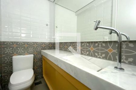 Lavabo de apartamento para alugar com 1 quarto, 49m² em Santa Tereza, Belo Horizonte