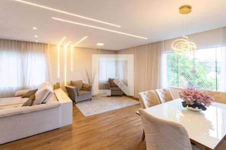 Sala de casa de condomínio para alugar com 4 quartos, 240m² em Vila Albertina, São Paulo