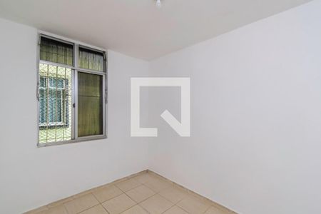 Quarto 2 de apartamento para alugar com 2 quartos, 50m² em Parada de Lucas, Rio de Janeiro