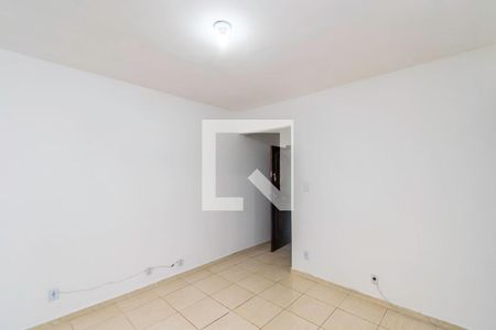 Sala de apartamento para alugar com 2 quartos, 50m² em Parada de Lucas, Rio de Janeiro