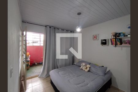 Quarto de casa à venda com 8 quartos, 130m² em Jardim Sao Saverio, São Paulo