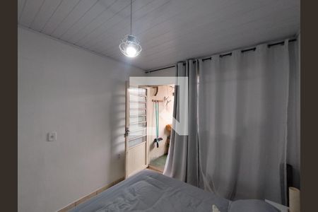 Quarto de casa à venda com 8 quartos, 130m² em Jardim Sao Saverio, São Paulo