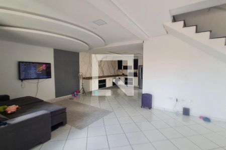 Sala de casa para alugar com 3 quartos, 250m² em Vila das Palmeiras, Guarulhos