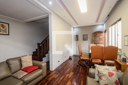 Sala de casa para alugar com 4 quartos, 200m² em Jardim Salete, Taboão da Serra