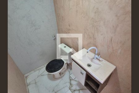 Lavabo de casa de condomínio para alugar com 3 quartos, 150m² em Vargem Pequena, Rio de Janeiro