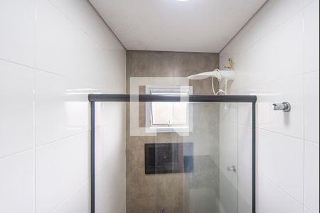 Banheiro de apartamento para alugar com 2 quartos, 56m² em Jardim Santo Alberto, Santo André