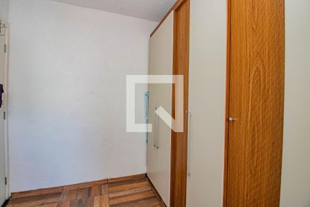 Quarto 2 de apartamento para alugar com 2 quartos, 60m² em Mário Quintana, Porto Alegre