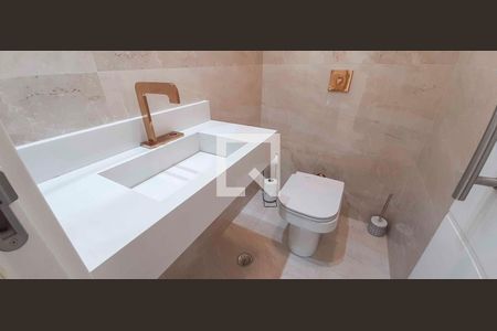 Lavabo de casa para alugar com 3 quartos, 340m² em Umuarama, Osasco