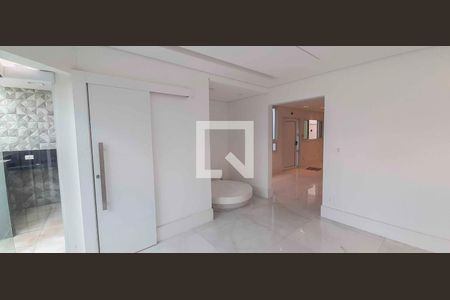 Casa para alugar com 3 quartos, 340m² em Umuarama, Osasco