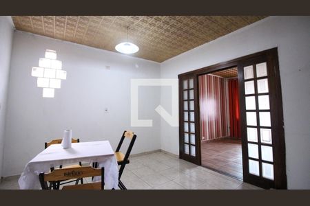 Casa para alugar com 3 quartos, 210m² em Cidade São Mateus, São Paulo