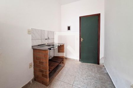 Cozinha de kitnet/studio para alugar com 1 quarto, 26m² em Engenho do Mato, Niterói