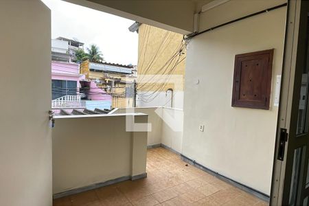 Varanda de casa para alugar com 4 quartos, 160m² em Jardim Vinte E Cinco de Agosto, Duque de Caxias