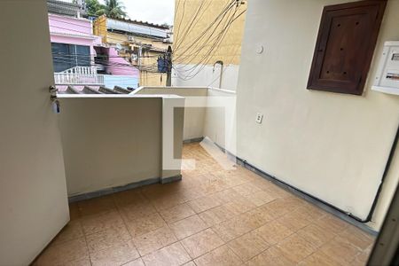 Varanda de casa para alugar com 4 quartos, 160m² em Jardim Vinte E Cinco de Agosto, Duque de Caxias